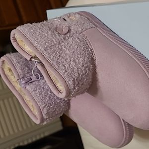 Brand New purple Cat and Jack boots